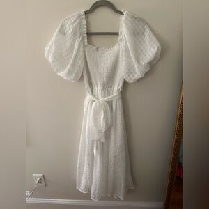 Beautiful white puff sleeve dress, great for bridal/rehearsal